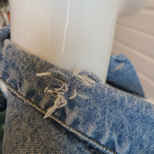 Load image into Gallery viewer, Chang original Modern Meets Vintage- Vintage GUESS Jacket