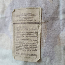 Load image into Gallery viewer, PEACE OF ART Camo Jacket