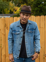 Load image into Gallery viewer, Vibin Denim Jacket