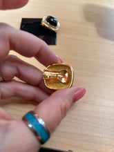 Load image into Gallery viewer, Christian Dior Clip on Earrings
