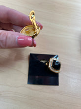 Load image into Gallery viewer, Christian Dior Clip on Earrings
