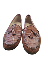 Load image into Gallery viewer, Alligator tassel loafers
