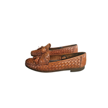 Load image into Gallery viewer, VINTAGE MENS 80s tassel loafers
