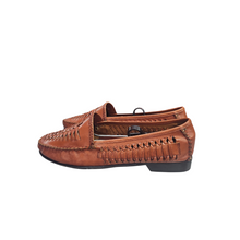Load image into Gallery viewer, VINTAGE 80s MENS Bragano woven loafers
