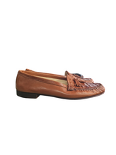 Load image into Gallery viewer, Alligator tassel loafers

