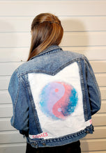 Load image into Gallery viewer, YIN-YANG Denim Jacket Women&#39;s Size 6
